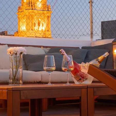 C89 - Luxurious Penthouse With Private Terrace Apartment